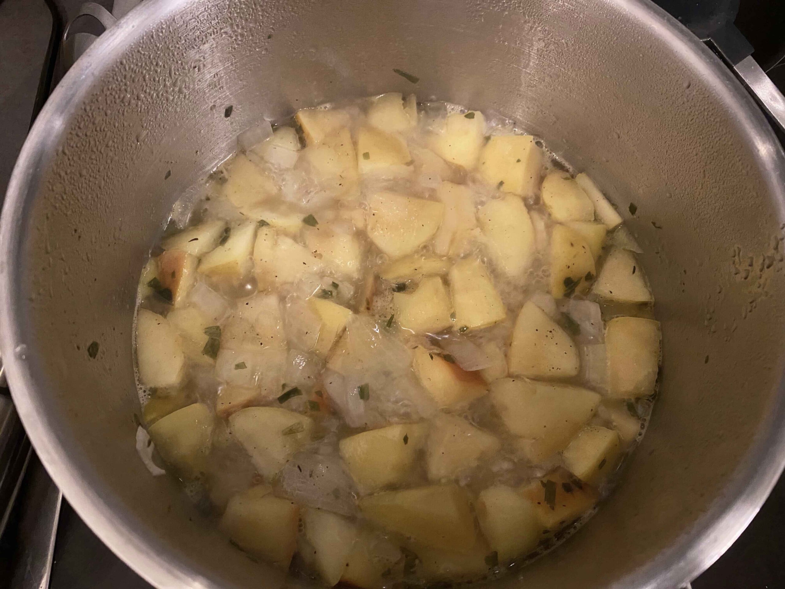 Simmer apple onion ginger