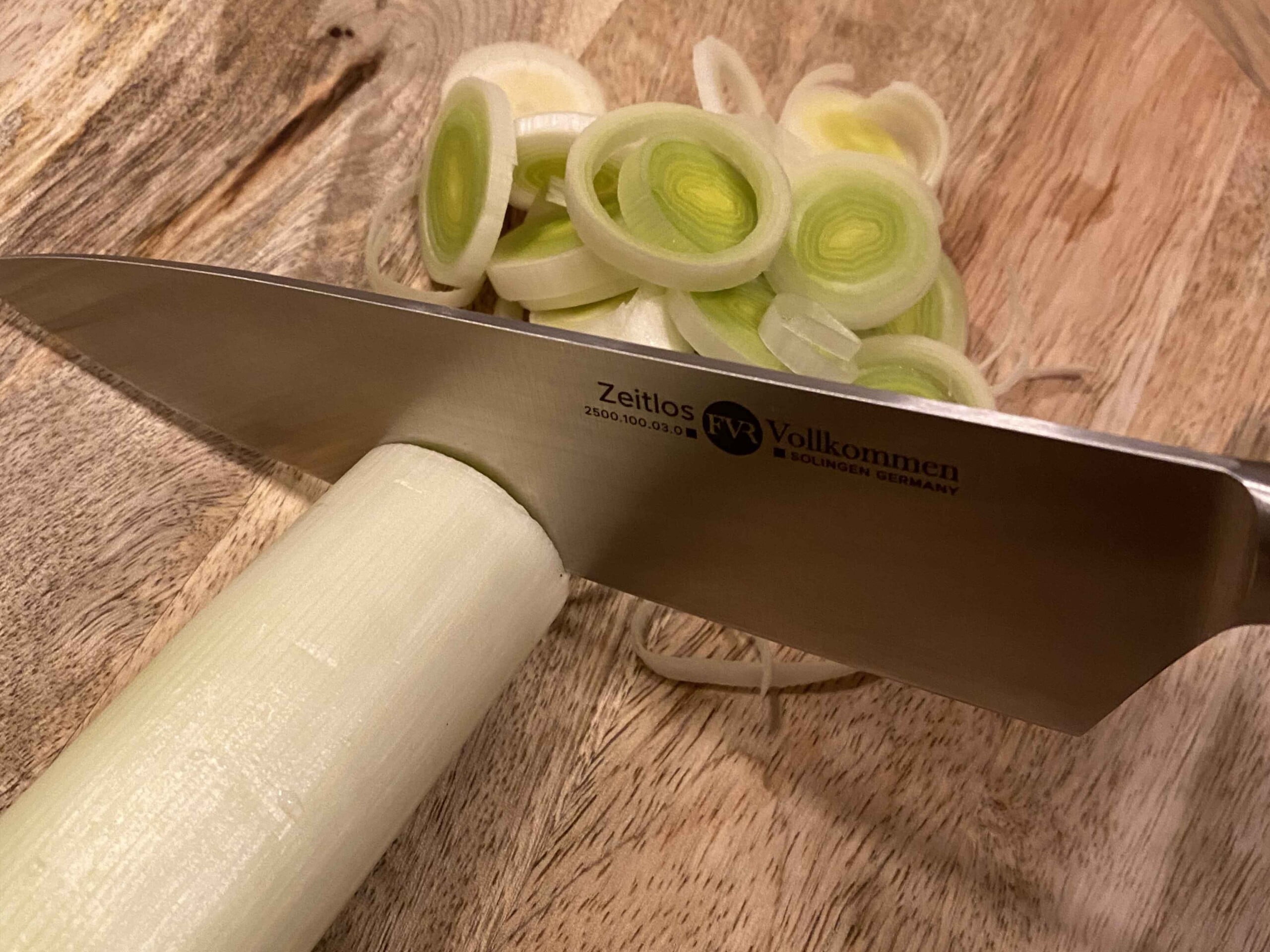 cut leek into rings