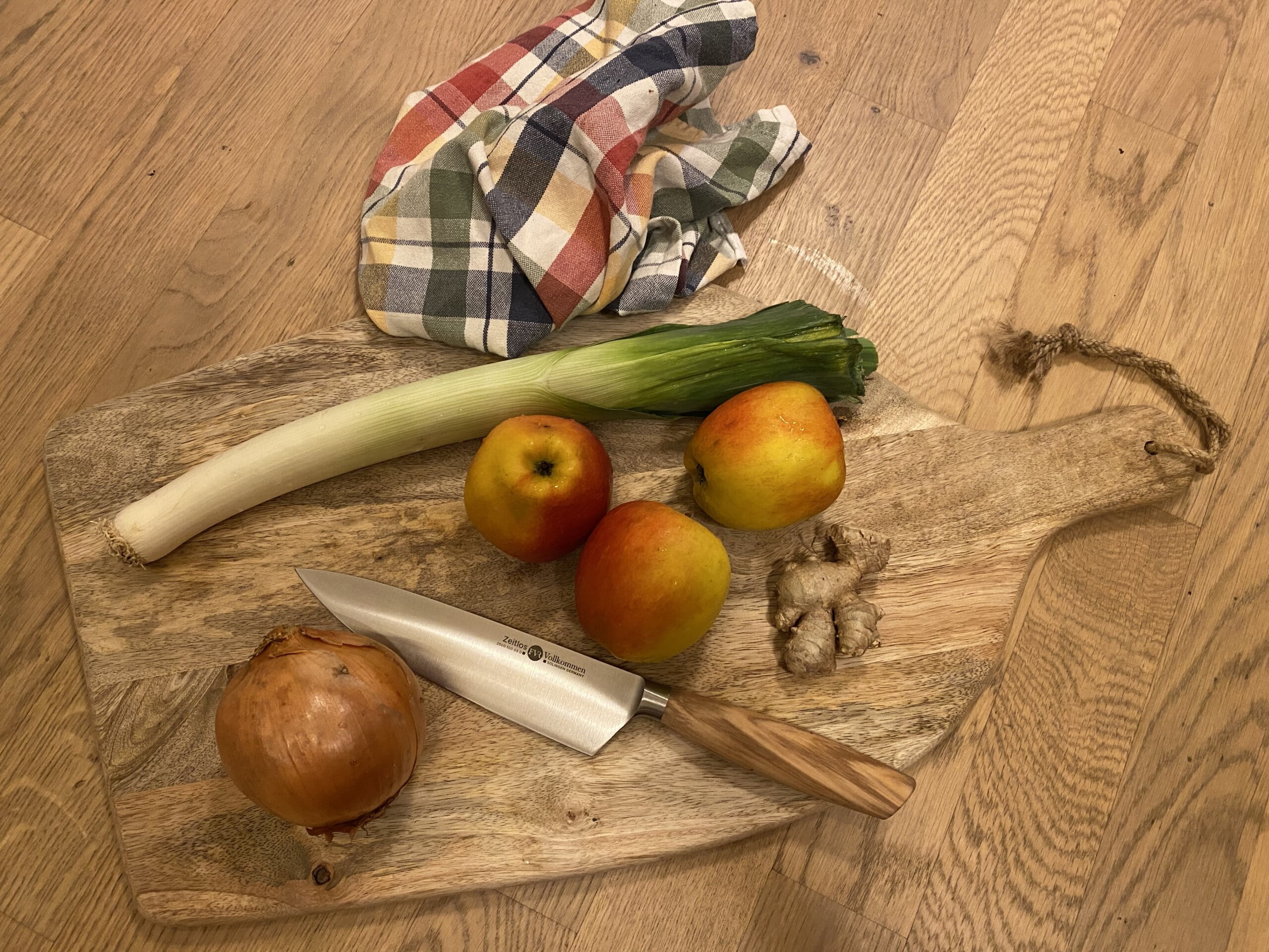 20201214_174603912_iOS apples leek onion ginger