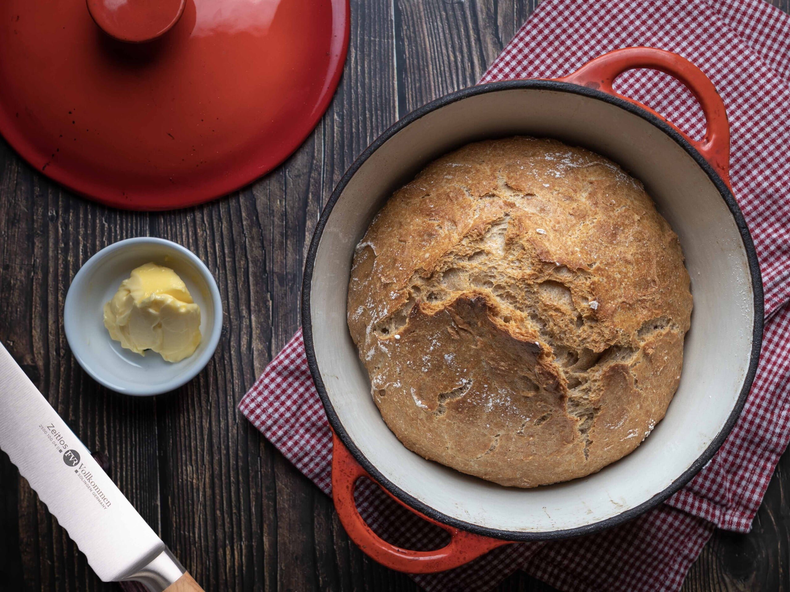 20210118 final step fvr bread in a pot